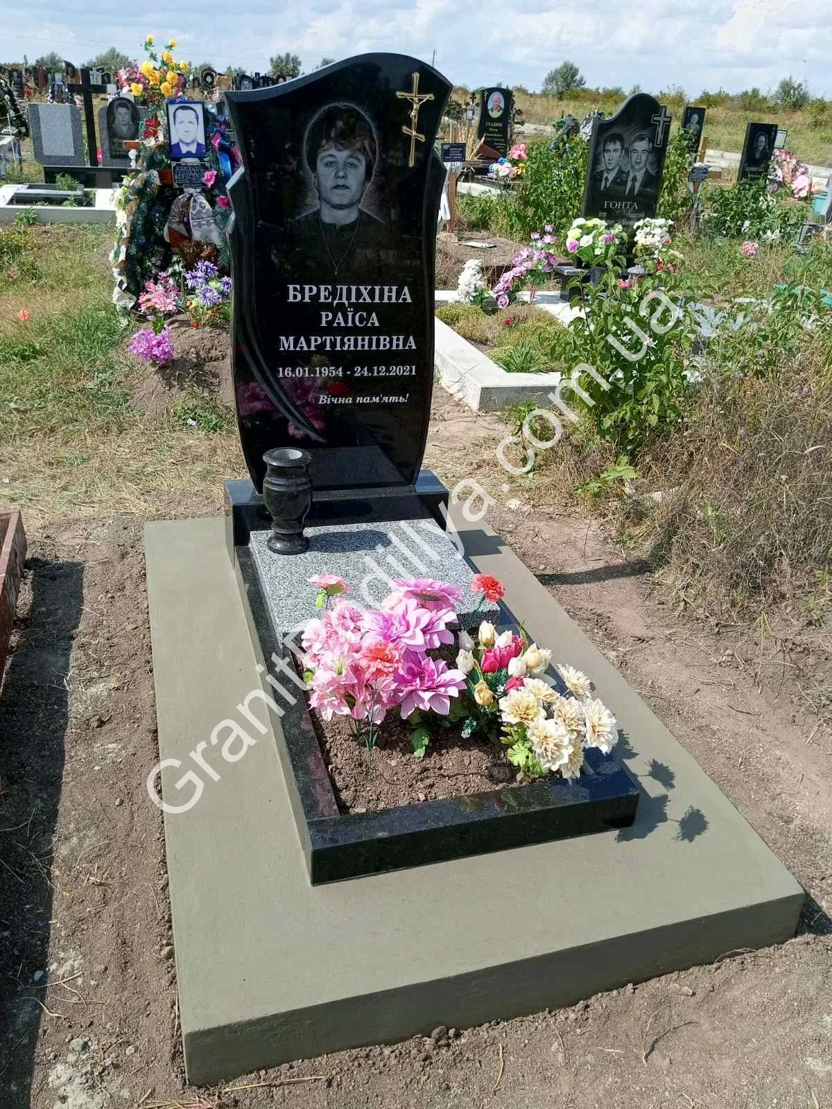 Подвійний пам'ятник з граніту - Кам'янець-Подільський | GranitPodillya